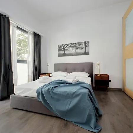 Piramide Charming Apartment-2