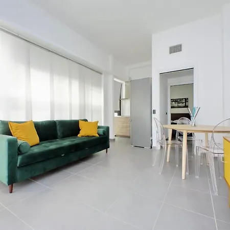 Piramide Charming Apartment-3